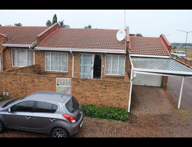 2 BEDROOM TOWNHOUSE FOR SALE IN NORKEM PARK